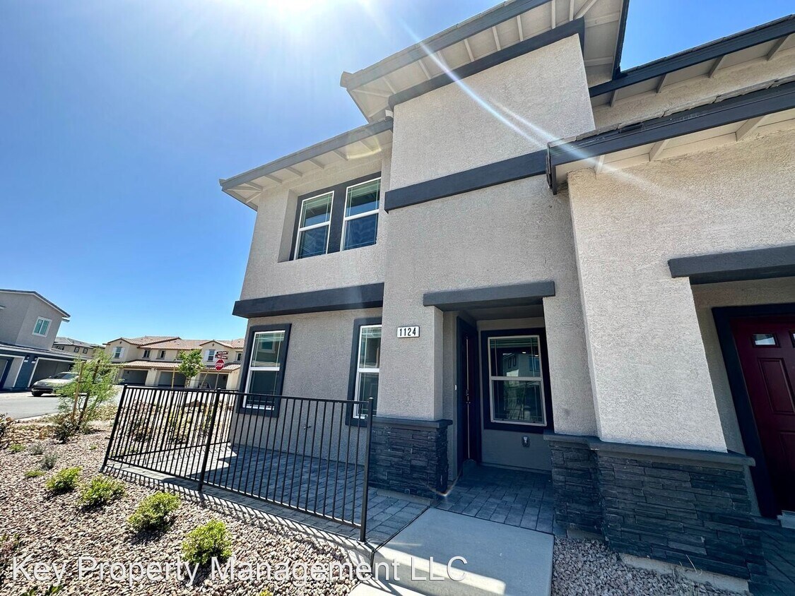 Primary Photo - 3 br, 2.5 bath House - 1124 Meadow Sparrow Pl