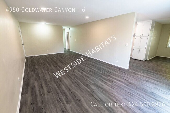 Foto del edificio - 4950 Coldwater Canyon Ave