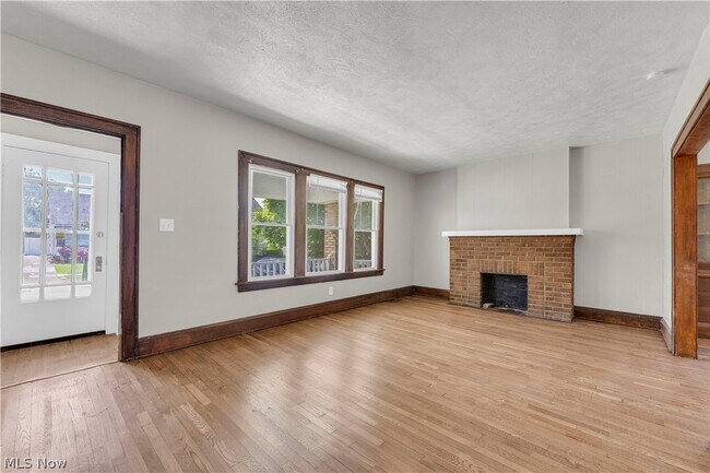 Foto del edificio - 4700 Rockwood Rd