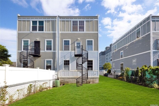 Building Photo - 43-06 Rockaway Beach Blvd