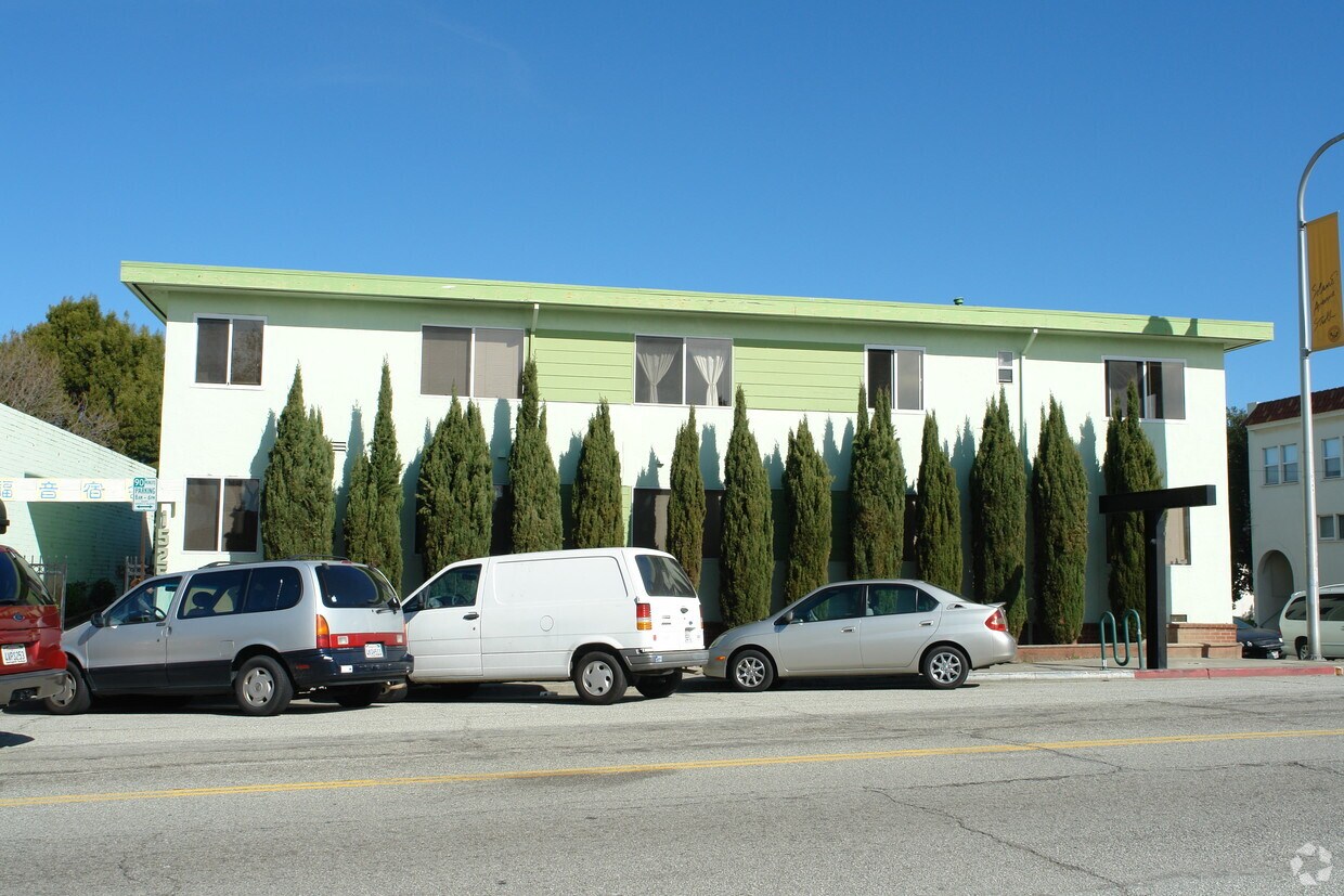 Foto del edificio - 1525 Solano Ave