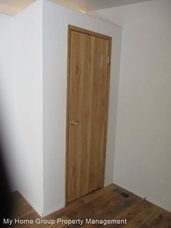 Foto del edificio - 3 br, 2 bath House - 35115 30th Ave S