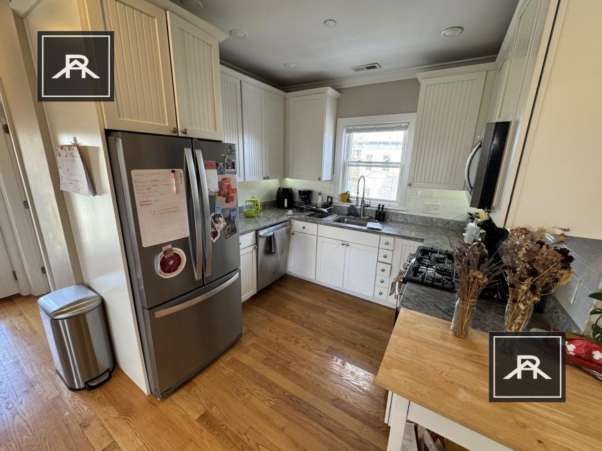 Foto principal - 5 bedroom in Cambridge MA 02139