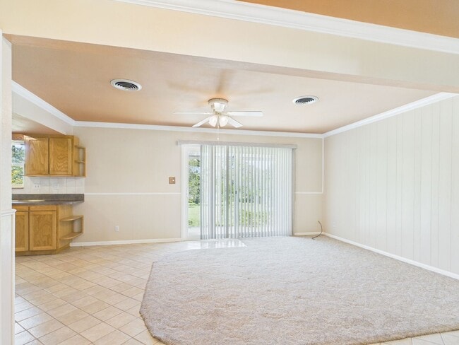 Building Photo - Open-Concept 3 Bedroom Home with Spacious Kitchen
