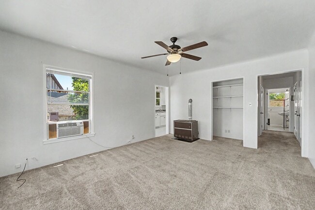 Building Photo - 1024 D St