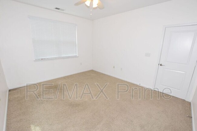 Foto del edificio - 4349 Farringdon Way