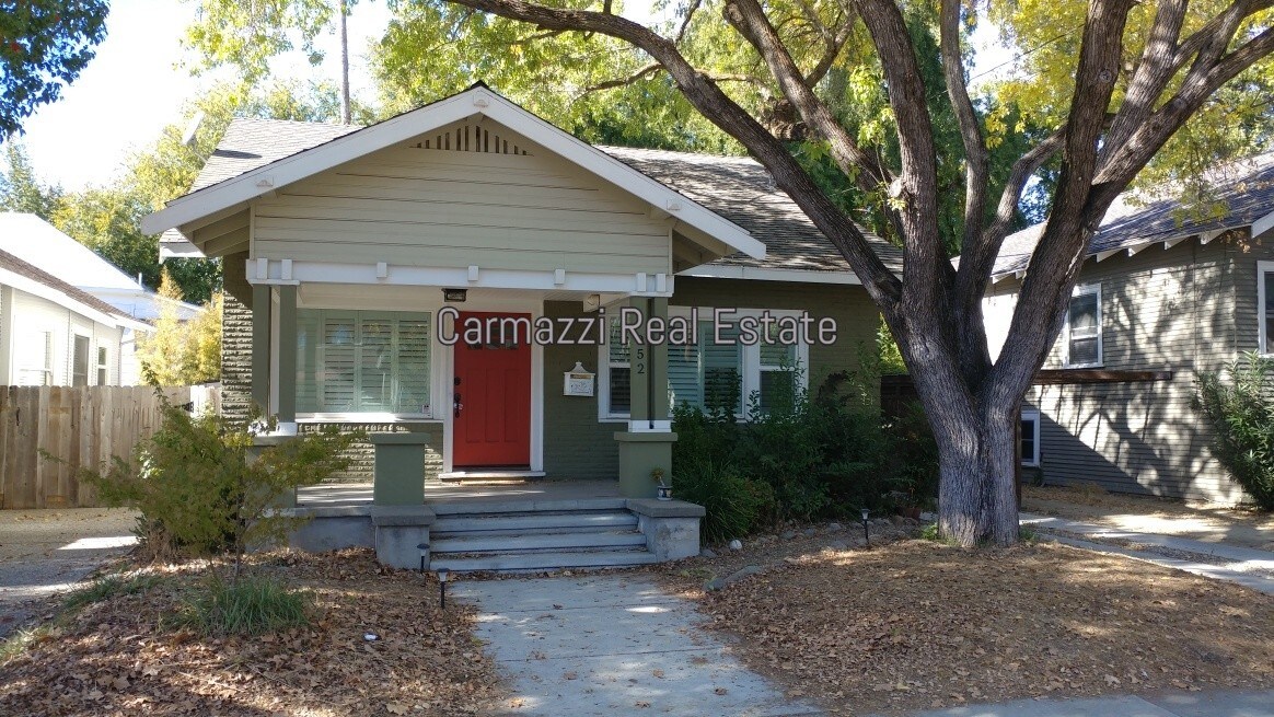 Primary Photo - 952 33rd St