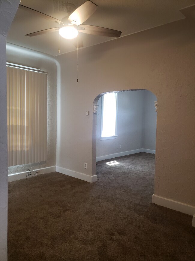 Foto del edificio - 11384 Nagel St