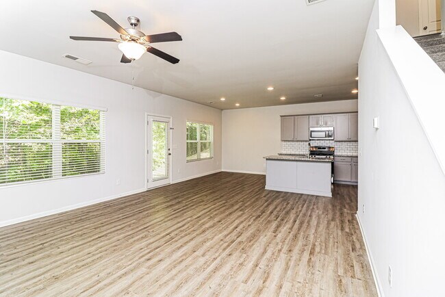 Foto del edificio - 221 N Fortune Way