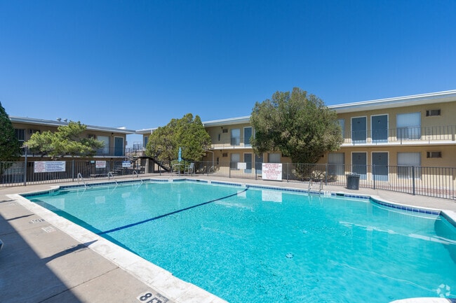 Pool - Trio Apartments