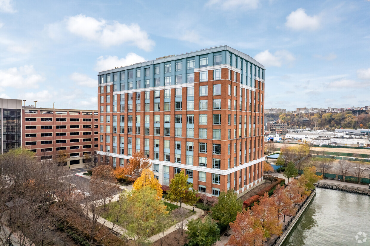 Primary Photo - Harborside Lofts