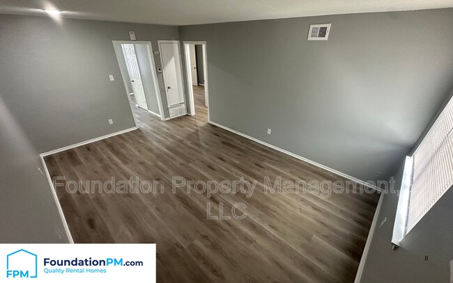 Foto del edificio - 688 Westview Rd