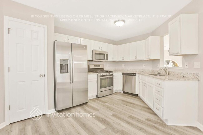 Foto del edificio - 2712 Lake Park Ridge E