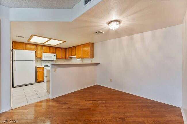 Building Photo - 3450 Erva St