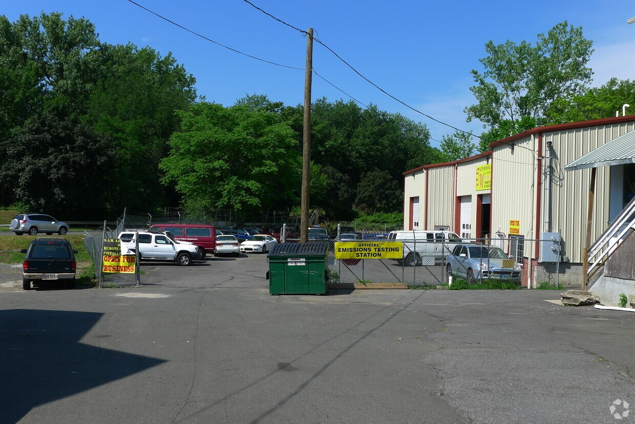 Building Photo - Building B