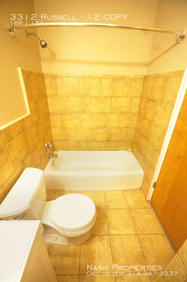 Building Photo - Bright and Sunny! 1 Bedroom/1 Bath Apt.