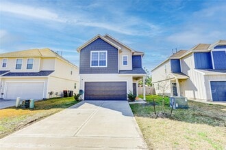 Building Photo - 22103 Regal Heights Dr