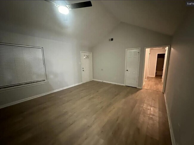 Building Photo - 4569 Columbia Woods Ln