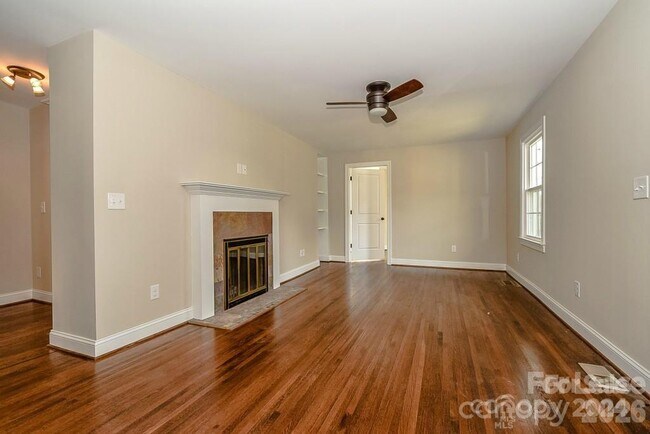 Foto del edificio - 2117 Scott Ave