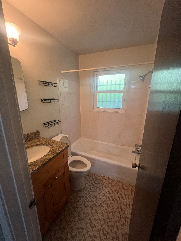 Foto del edificio - 860 Monroe Dr NE