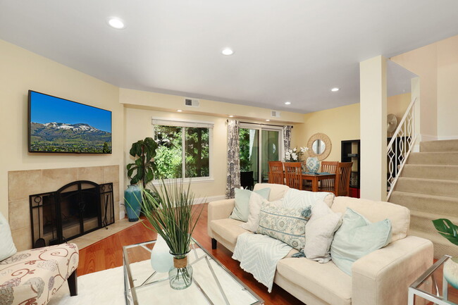 Building Photo - 1424 Ashwood Dr