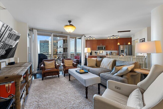 Foto del edificio - 807 Davis St