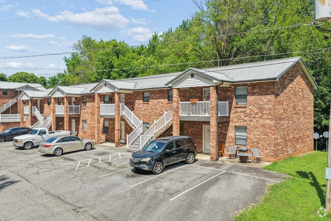 Building Photo - North Point and Hallmark Apartments
