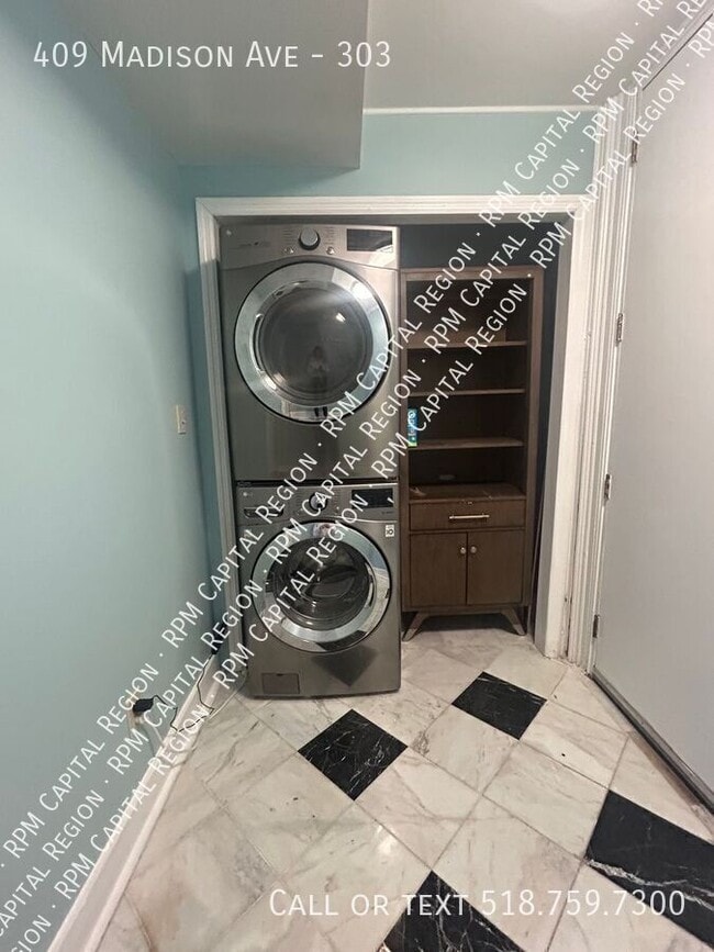 Foto del edificio - 409 Madison Ave