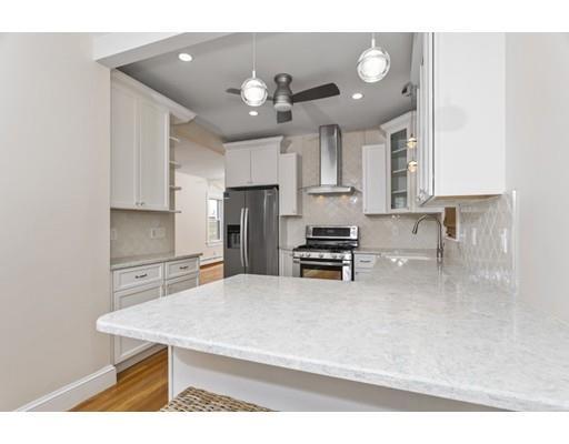 Building Photo - 428 Revere St