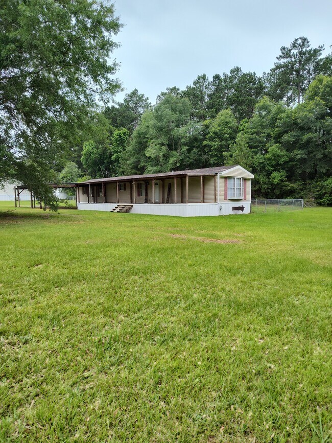 Building Photo - 31200 US-96