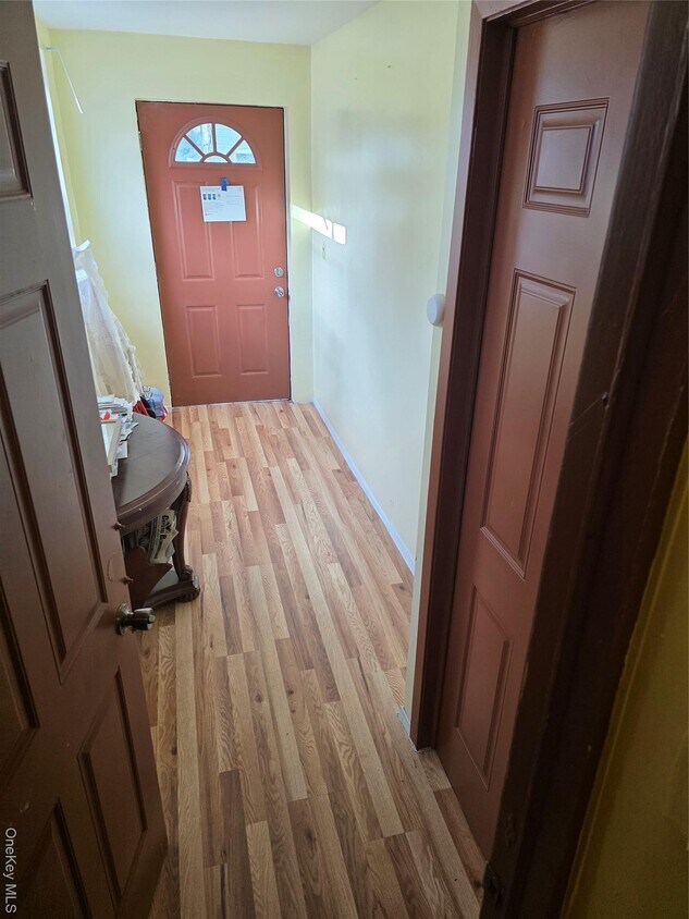 Building Photo - 180-14 144th Ave