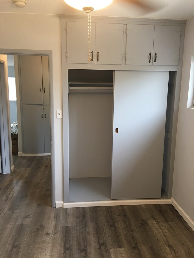 Foto del edificio - 10024 Ben Hur Ave