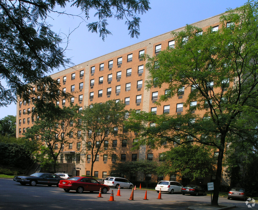Foto del edificio - Rosehill Apartments