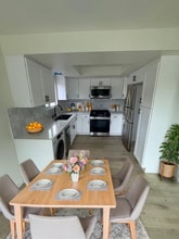 Building Photo - 2321 E Omega Ave