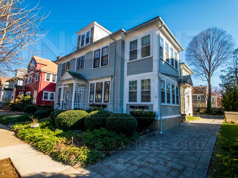 Foto principal - 36 Moraine St