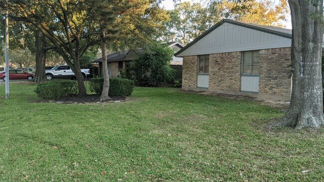 Foto del edificio - 1934 Huntress Ln
