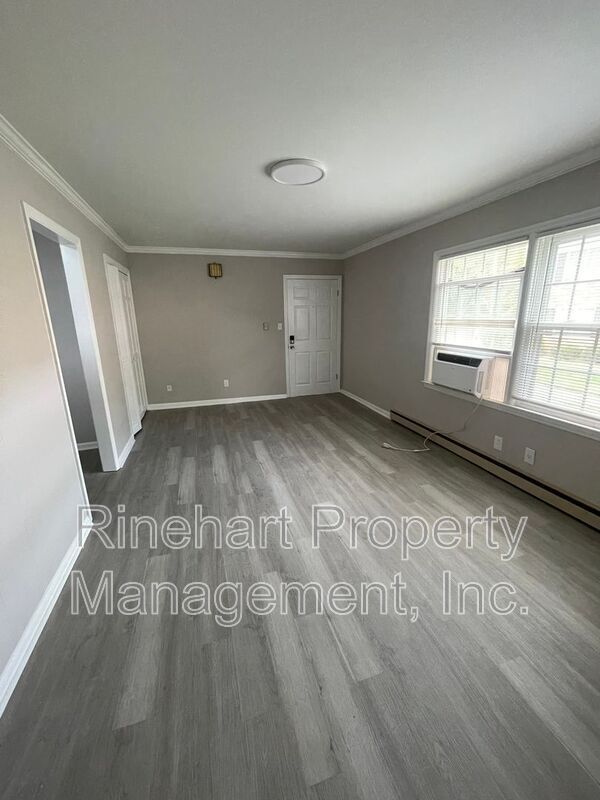 Foto del edificio - 1045 Meadow Dr