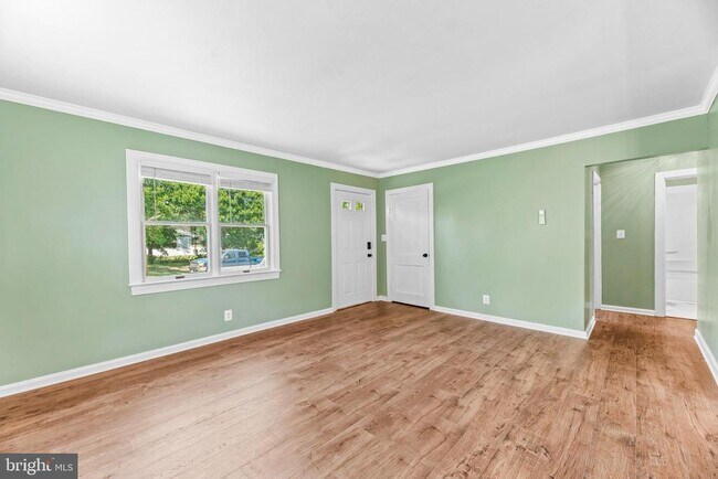 Foto del edificio - 22890 Duke St