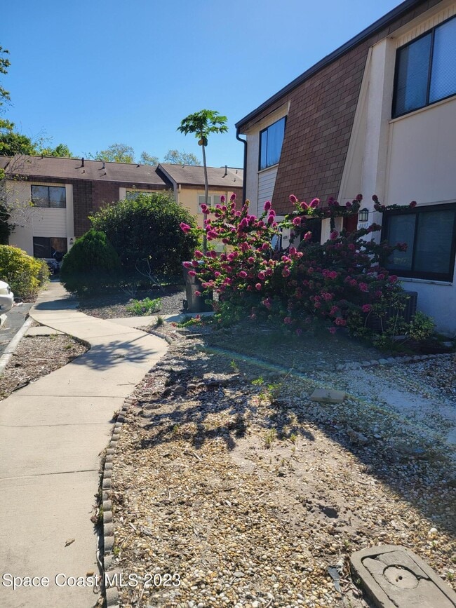Building Photo - 4885 Sisson Rd