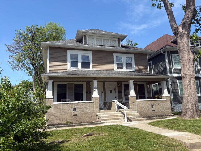 Foto del edificio - 3130 N Park Ave