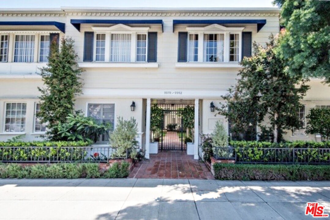 Foto principal - 9976 Durant Dr