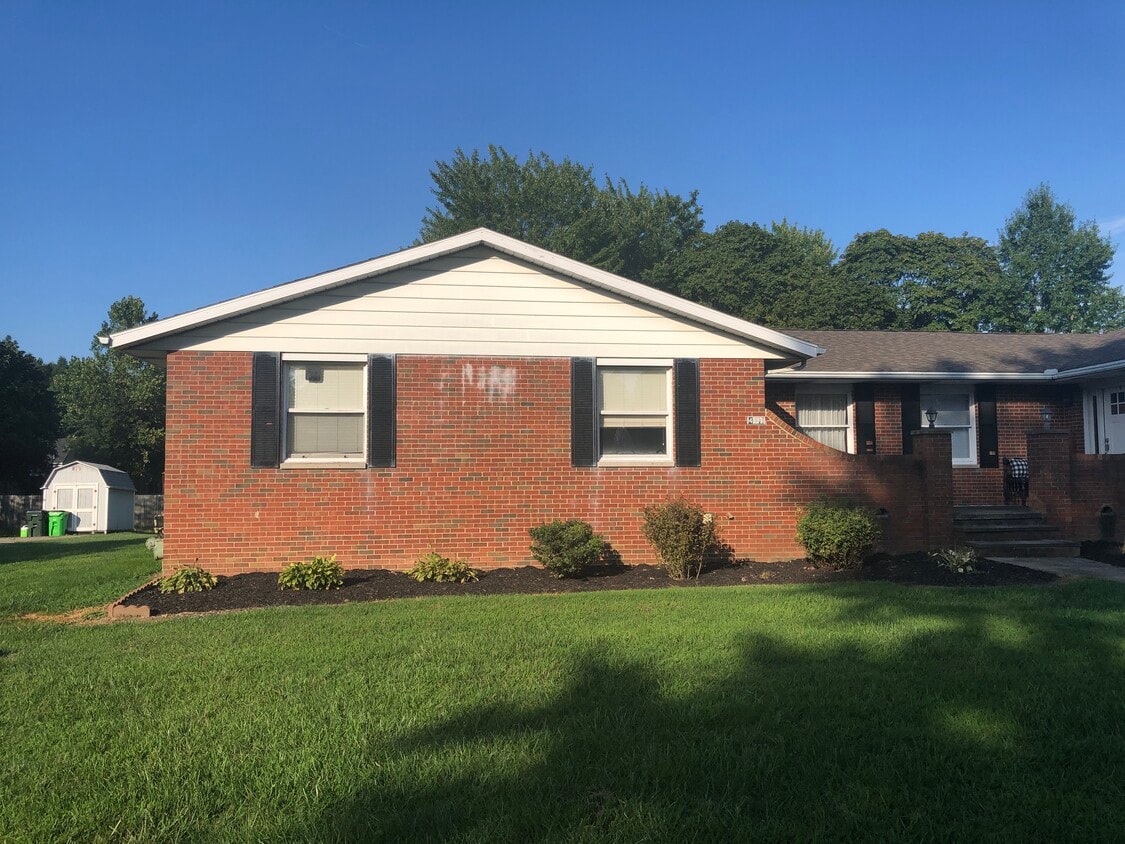 4327 Cherryhurst Dr, Stow, OH 44224 Townhome Rentals in Stow OH