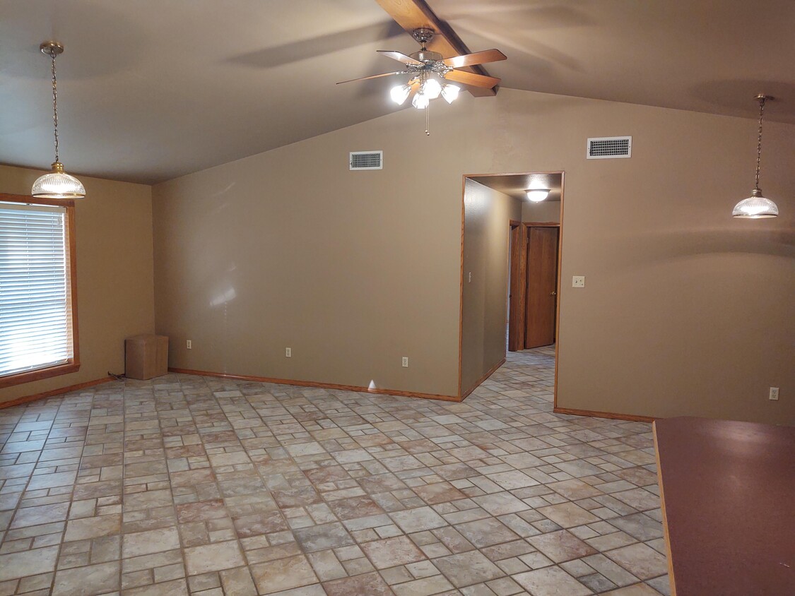 Living/Dining Room - 8459 AR-128