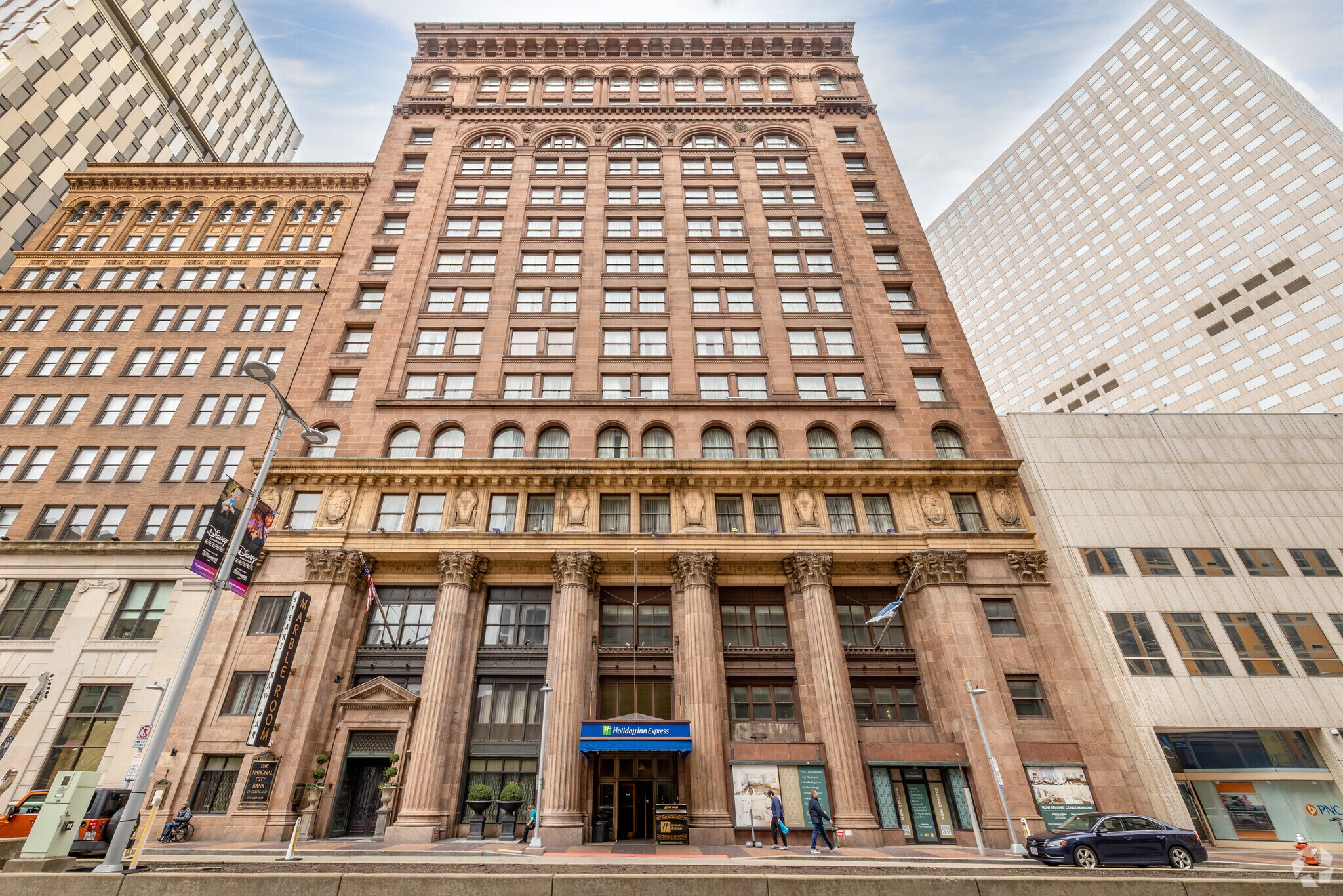 Lofts at 629 Euclid – photo 4