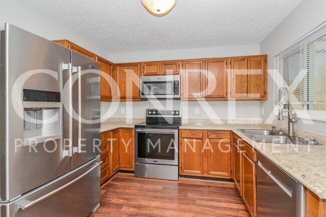 Building Photo - Adorable 3 Bedroom!!