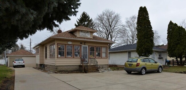 Street View - 9415 Durand Ave