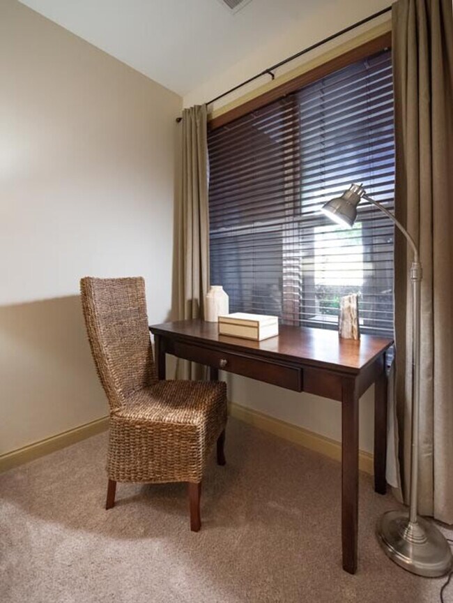 Foto del edificio - 3202 Renaissance Park Pl