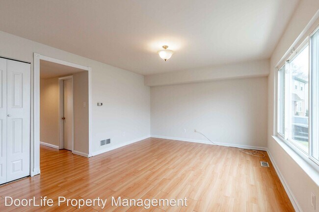 Building Photo - 3 br, 2.5 bath House - 55 Nancy Lane