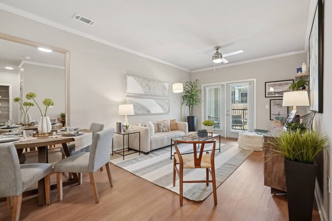 Building Photo - The One at Columbia