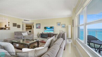 Building Photo - 3750 Galt Ocean Dr